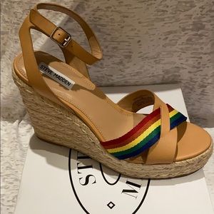 Steve Madden Spring Espadrille -Tan/Rainbow a Must sell